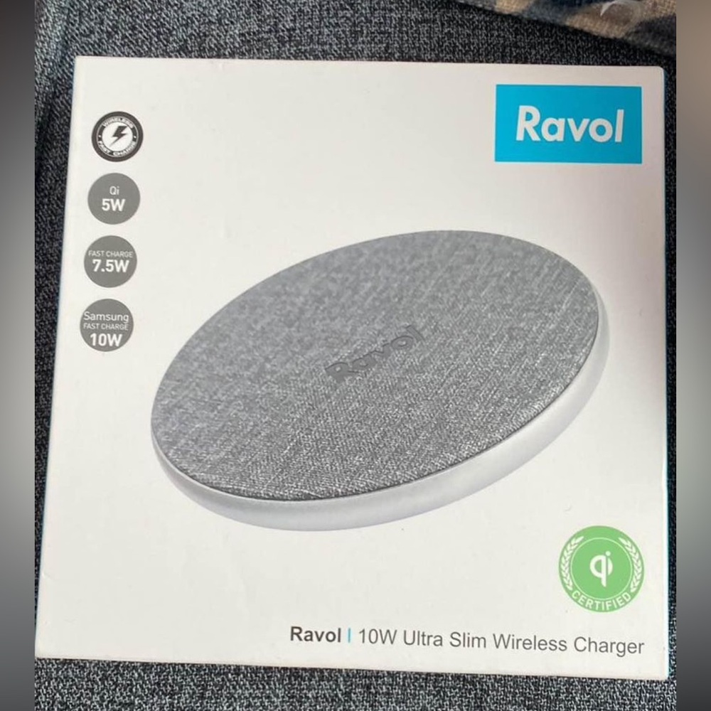 New 10W Ultra Slim Wireless Charger